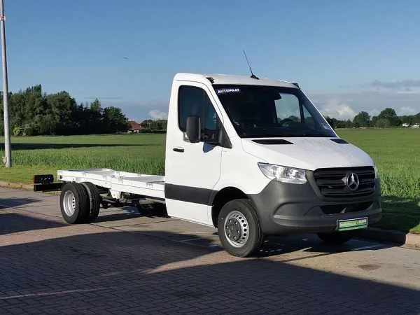 Mercedes-Benz Sprinter 519 CDI 3.0 LTR 6 CYL! Image 4